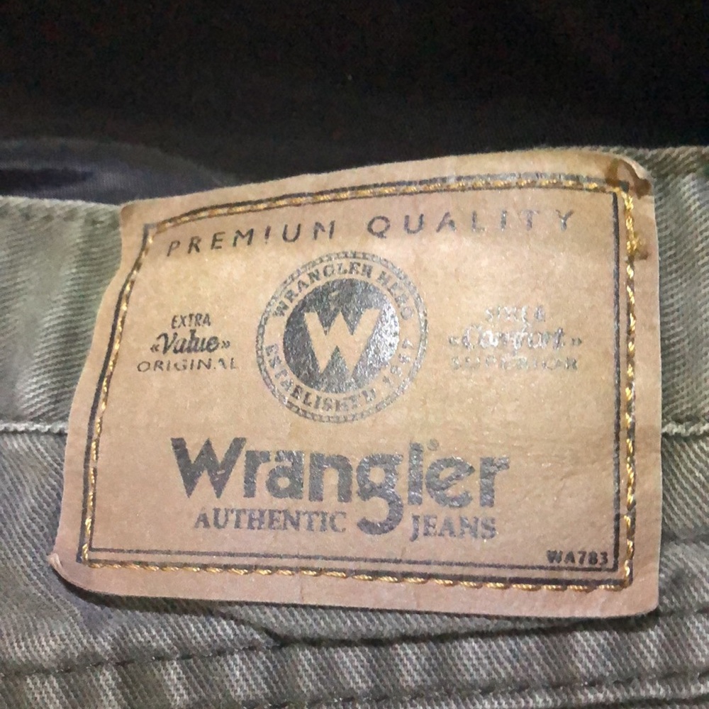 Wrangler Shorts - Picture 3 of 3